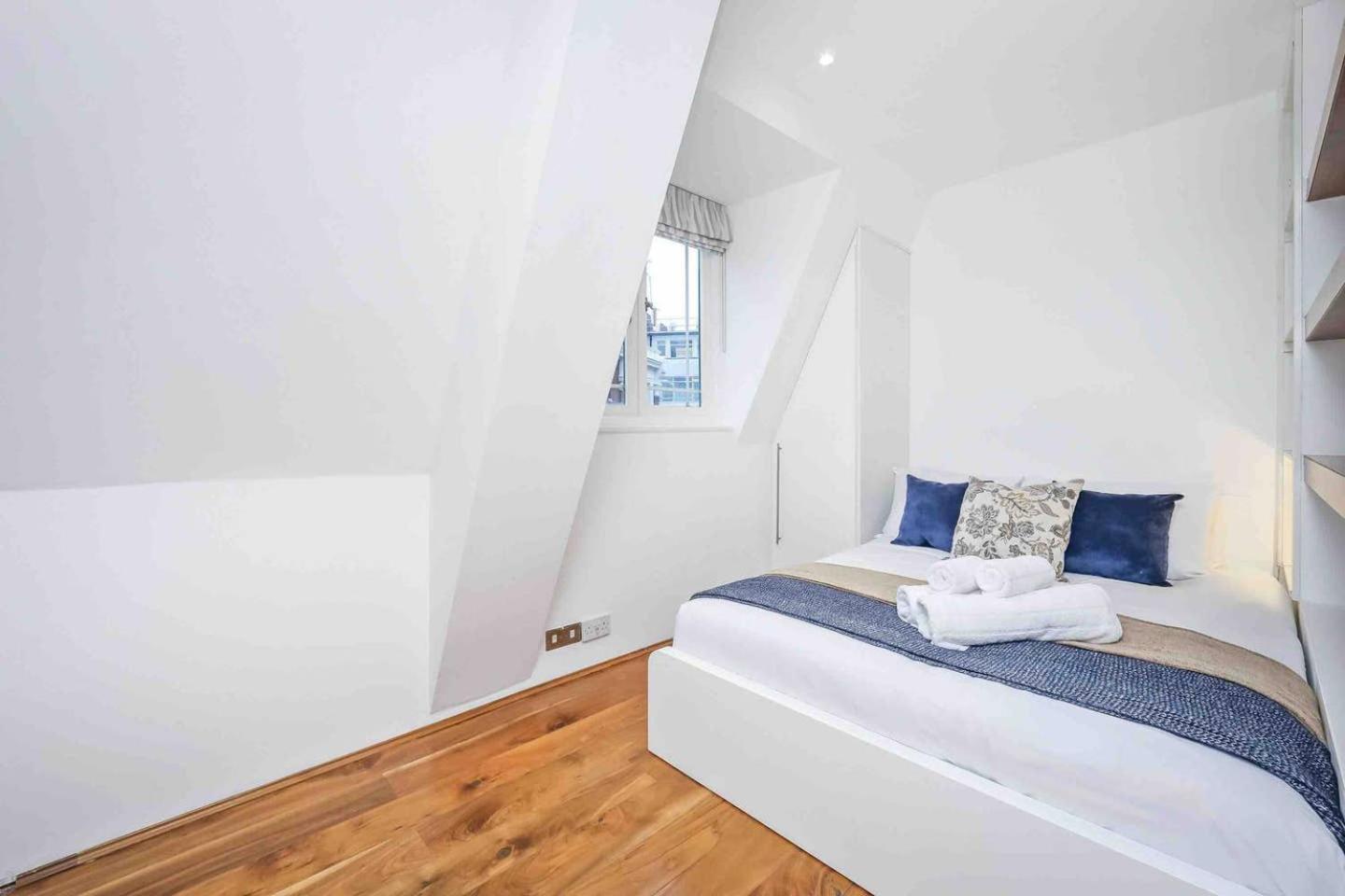 2 Bed By Oxford Circus And Regent Street! Apartment Лондон Екстериор снимка